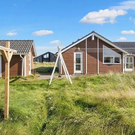 6 Person In Harbo Re Holiday home